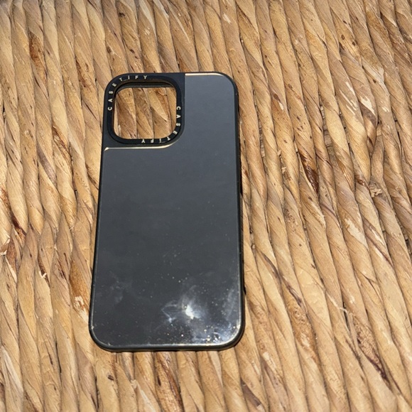 Casetify iPhone 15 pro max case - Picture 4 of 4